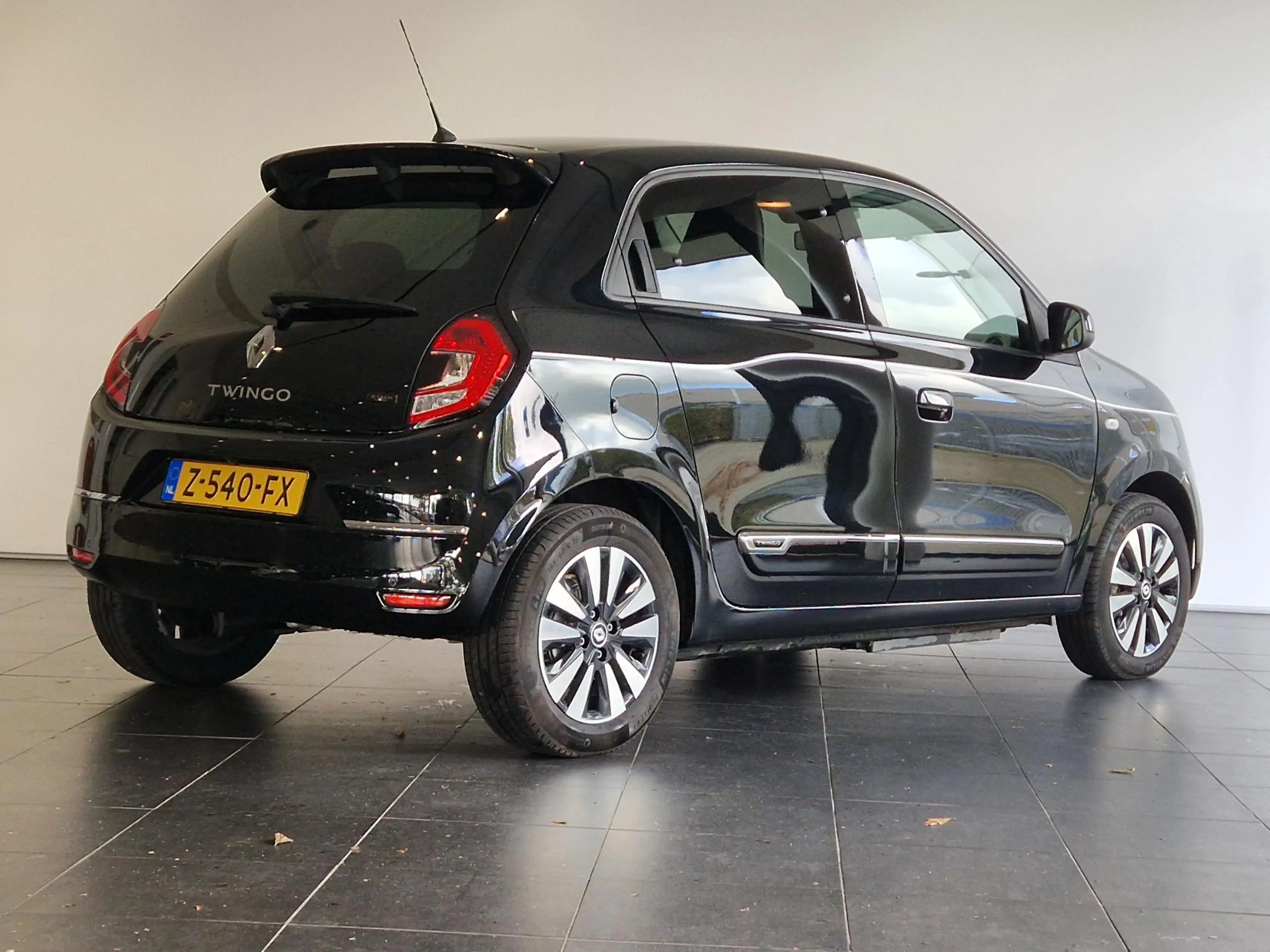 Renault Twingo Z.E. R80 E-Tech Techno 22 kWh | 98% SOH | NAVIGATI — photo 2