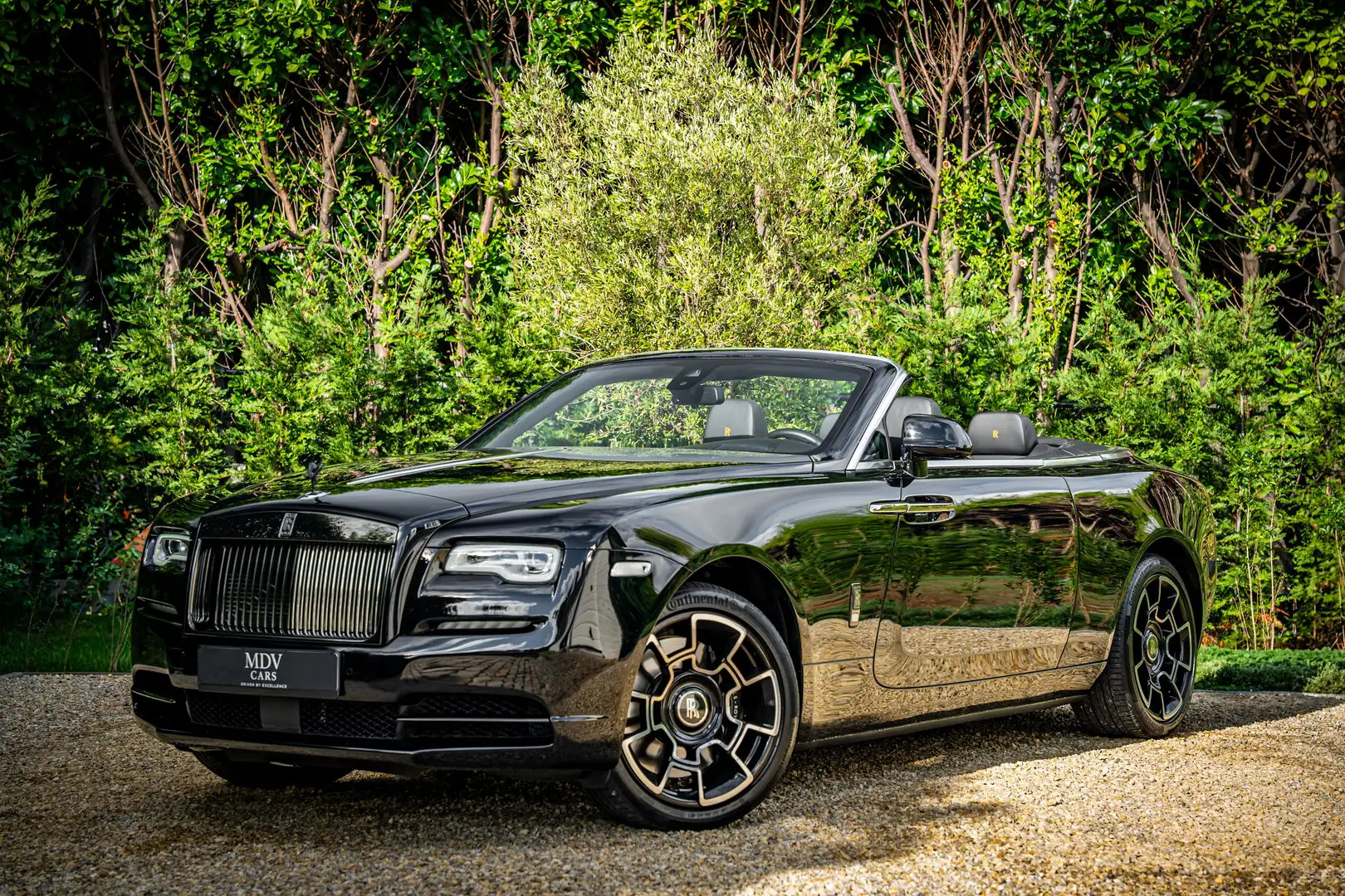Rolls-Royce Dawn BLACK BADGE LIMITEDEDITION Чорний - 1