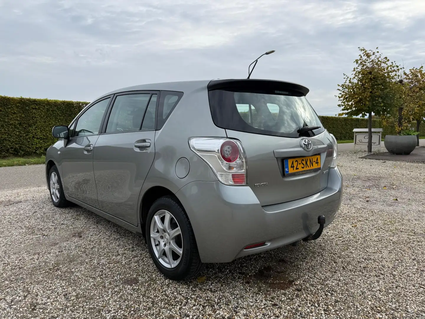 Toyota Verso 1.8 VVT-i Business Automaat | Camera | PanoDak | P Grau - 2