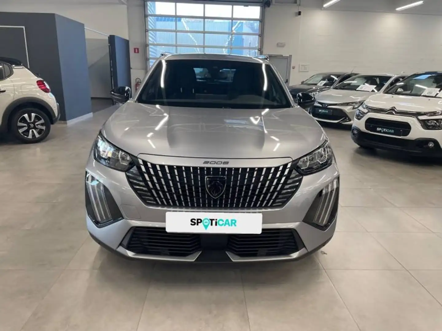 Peugeot 2008 2 1.2 Puretech 74kW S&S Allure Grijs - 2