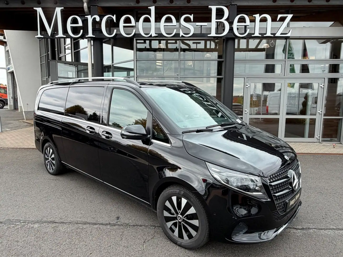 Mercedes-Benz V 300 d AVANTGARDE Extralang 360Kamera Standh Noir - 1