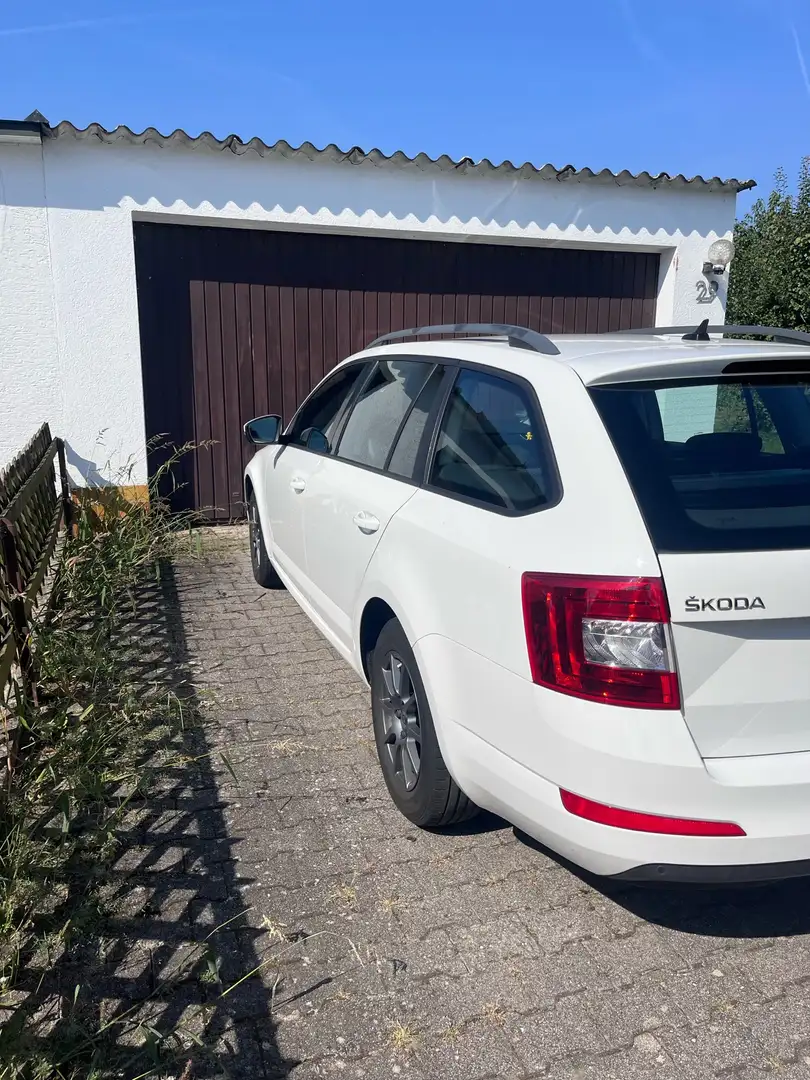 Skoda Octavia Ambition Weiß - 2