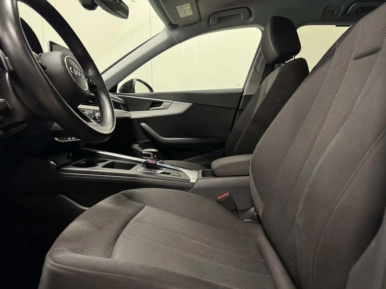 Audi A4 2.0 Benzine Autom. Apple CarPlay Topstaat! ..., миниатюра 9