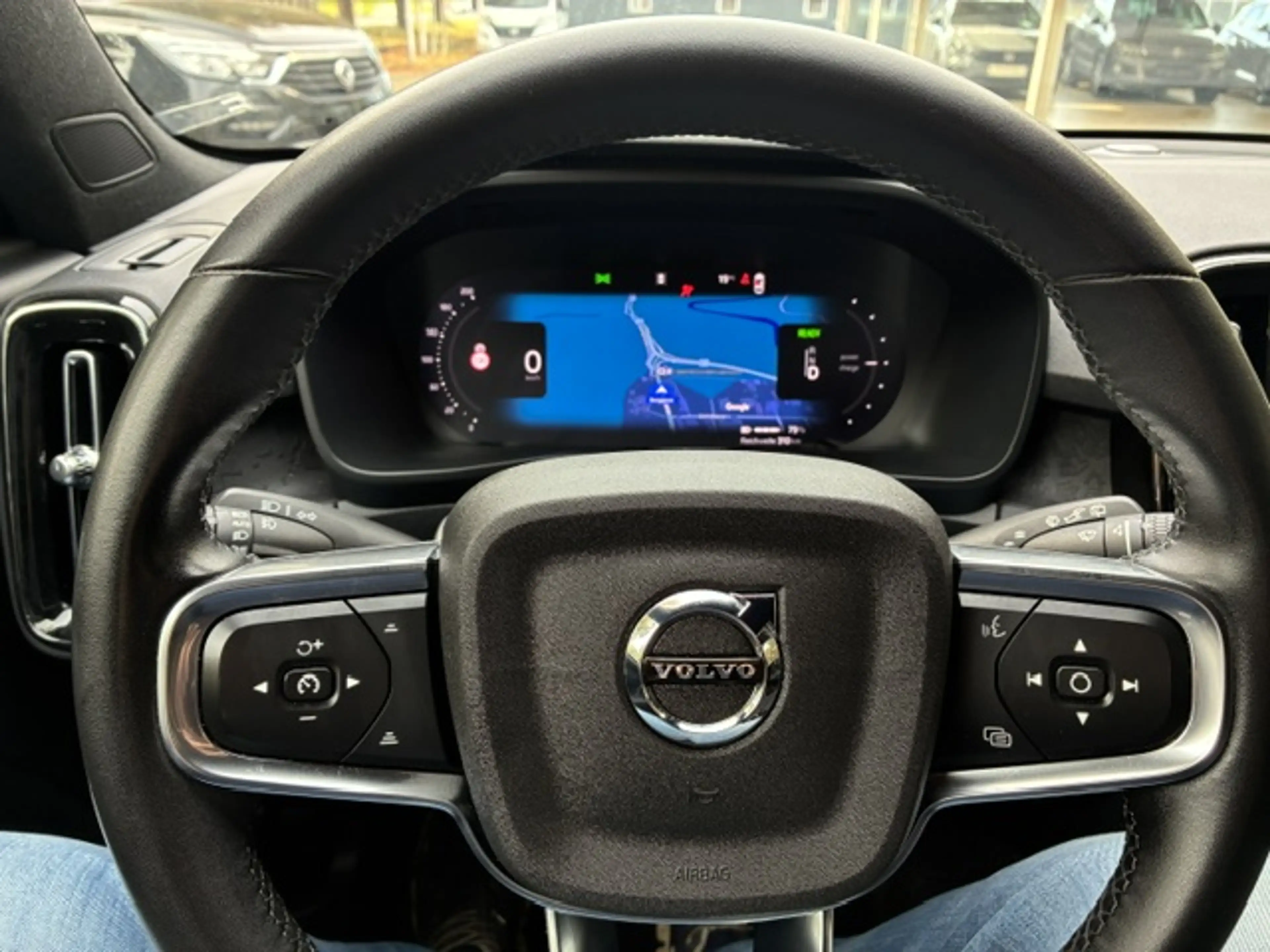 Volvo XC40 Recharge Pure Electric 69kWh Plus — photo 8