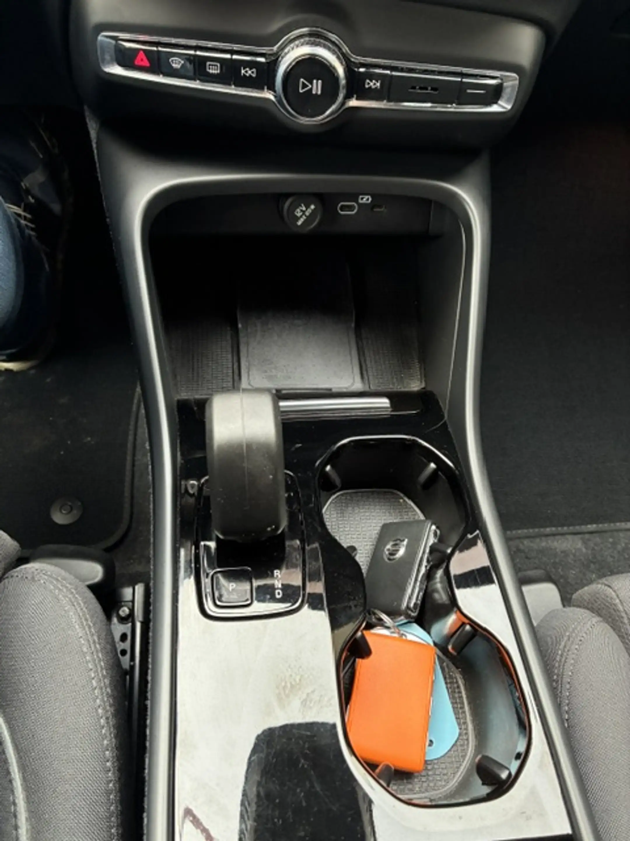 Volvo XC40 Recharge Pure Electric 69kWh Plus — photo 15