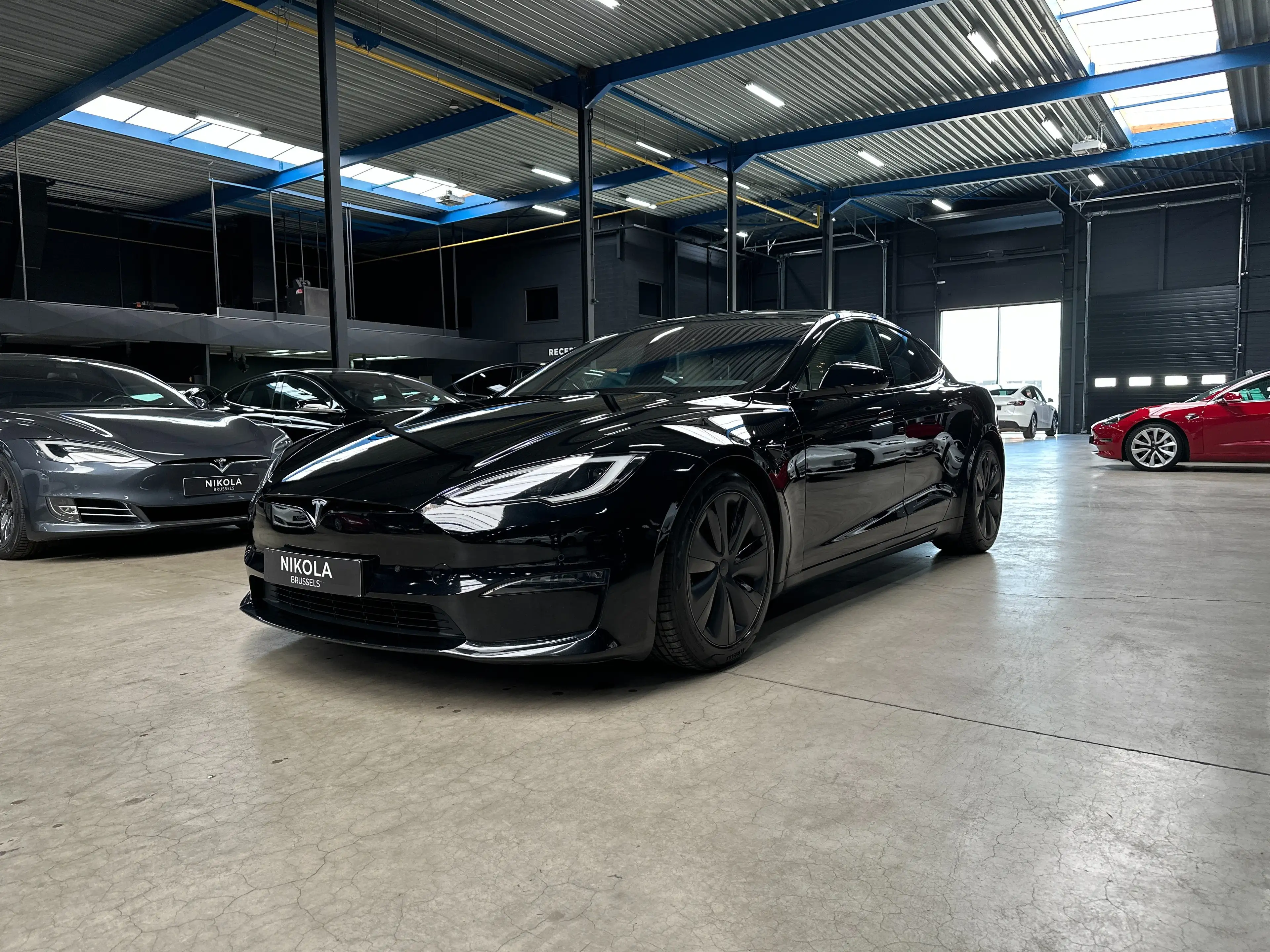 Tesla Model S LONG RANGE DUAL MOTOR - TAN INTERIOR - ENHANCED AP — photo 6
