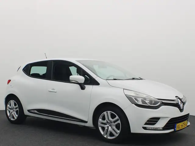 Renault Clio view 15