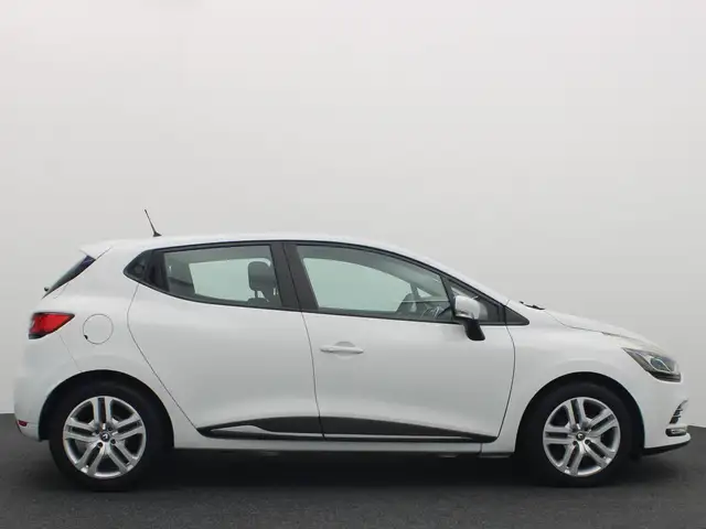 Renault Clio view 14