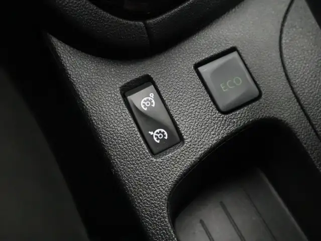 Renault Clio view 11