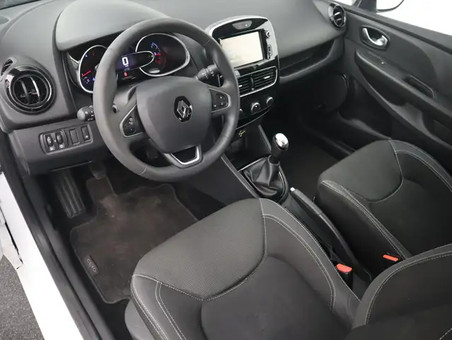 Renault Clio view 8