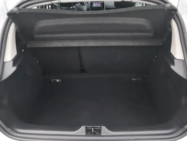 Renault Clio view 30