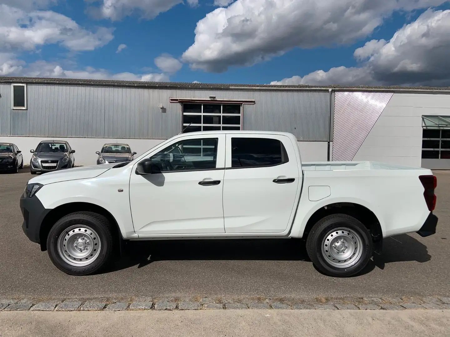 Isuzu D-Max Double Cab 4WD AHK + Beschichtung sofort Weiß - 1