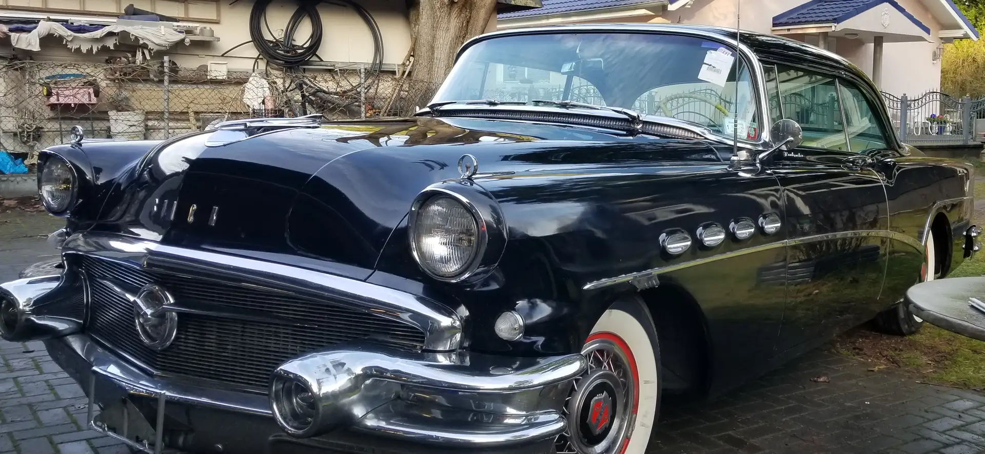 Buick Roadmaster Hardtop Coupe Schwarz - 2