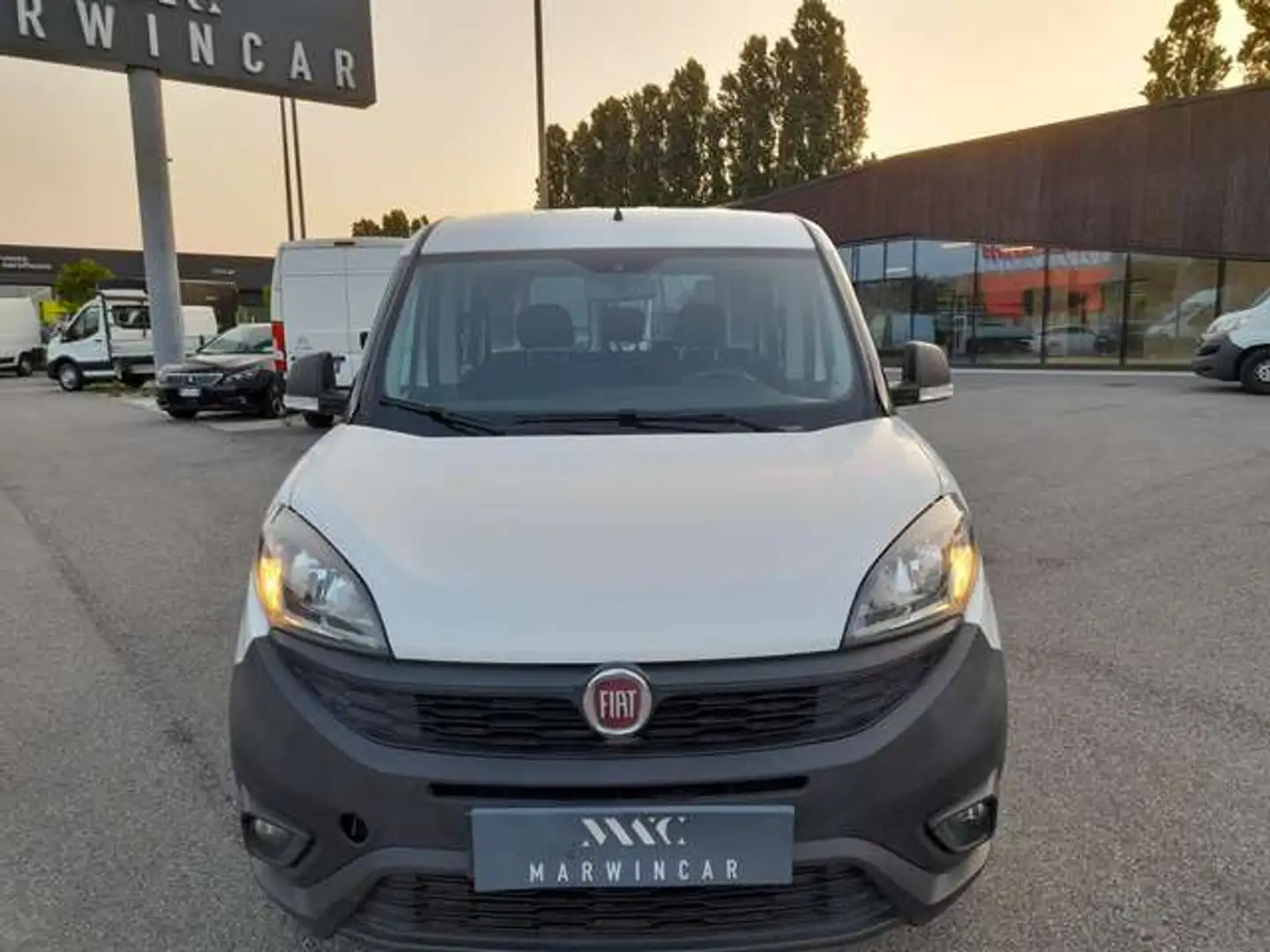 Fiat Doblo CARGO COMBI N1 AUTOCARRO 5POSTI 1.3 mjt 16v 676 Weiß - 2