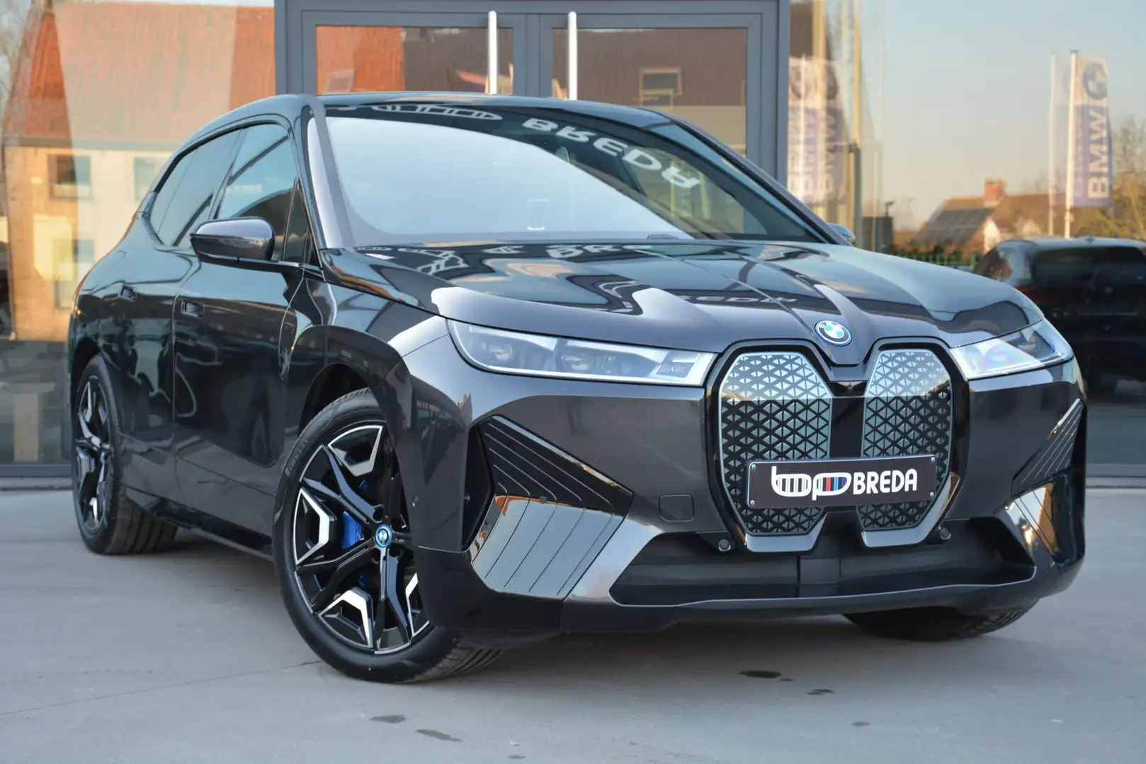BMW iX xDrive50 M-Sport/Skylounge/Massage/HUD/ACC/H&K/22" Gris - 1