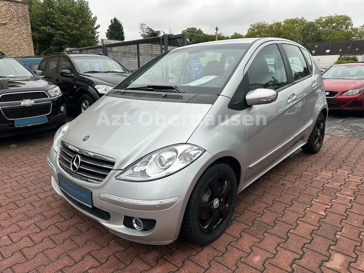 Mercedes-Benz A 170 A -Klasse A 170*AUTOMATIK*PDC*NAVI*TÜV NEU* Silber - 2