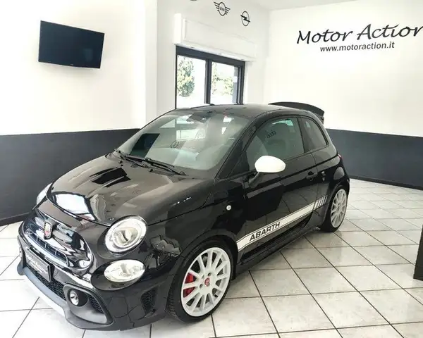 Abarth 695 1.4 t-jet esseesse 180cv One of 695