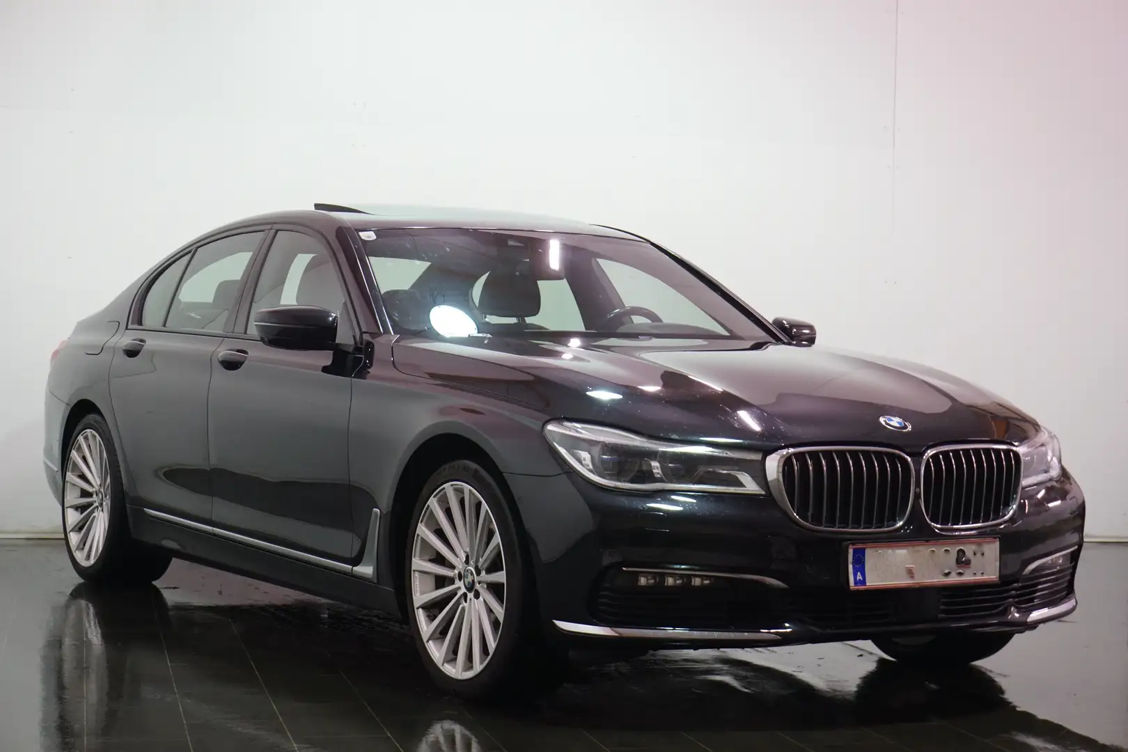 BMW 730 730d xDrive Aut. Schwarz - 2