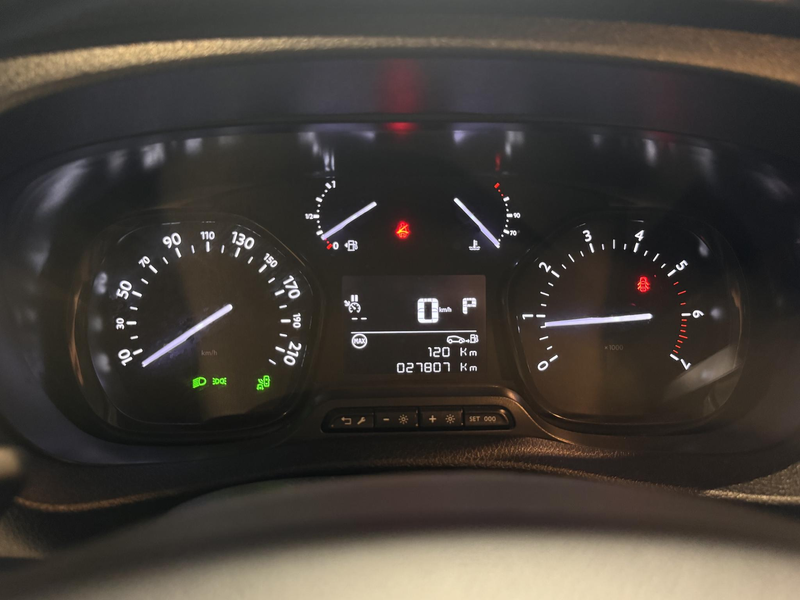 Citroen Jumpy M 2.0 BlueHDi 180 S&S EAT8 Driver — photo 15