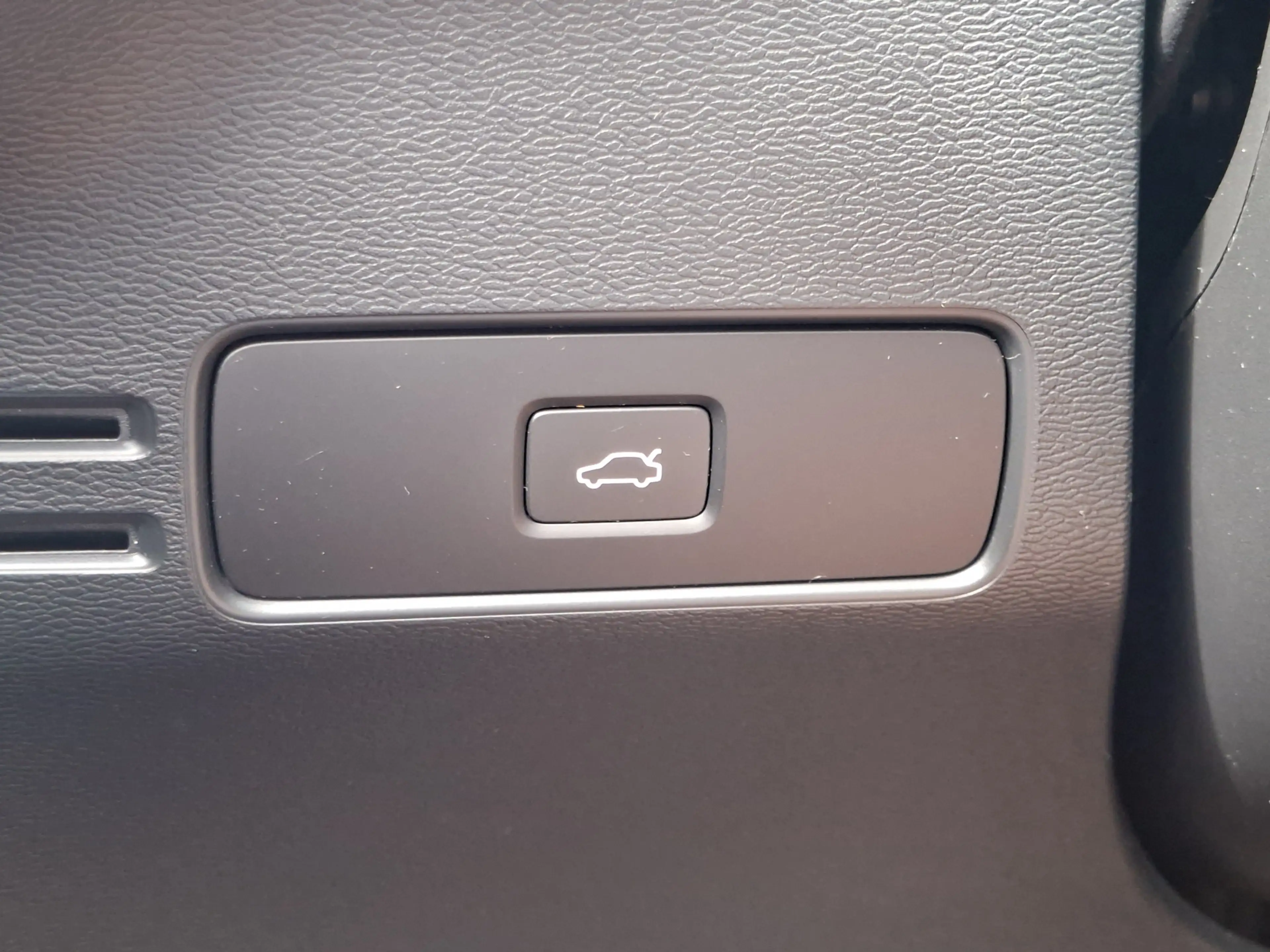 Volvo C40 SOH 90% Core 69 kWh Carplay Pano Elek.Trekhaak Cam — photo 15