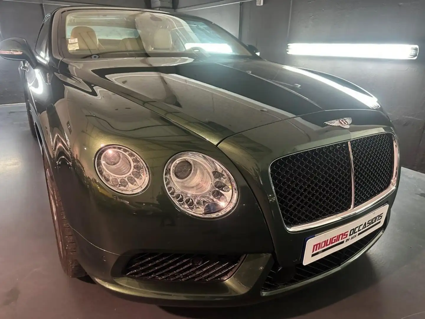 Bentley Continental GTC V8 Зелений - 2