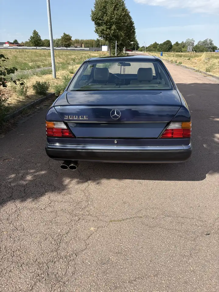 Mercedes-Benz CE 300, foto 4