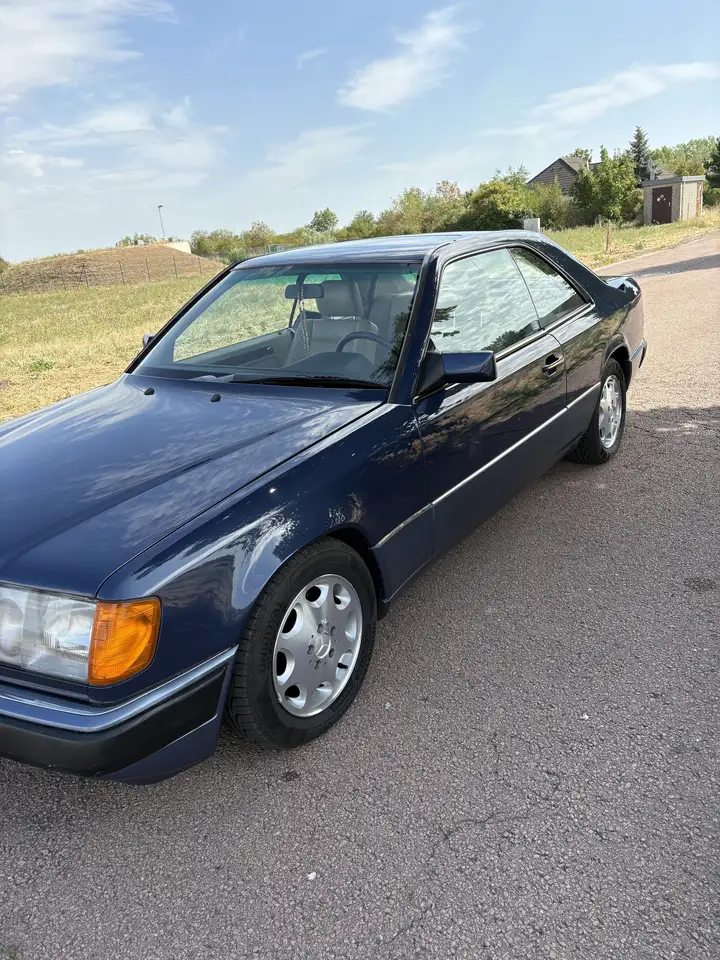Mercedes-Benz CE 300, foto 2