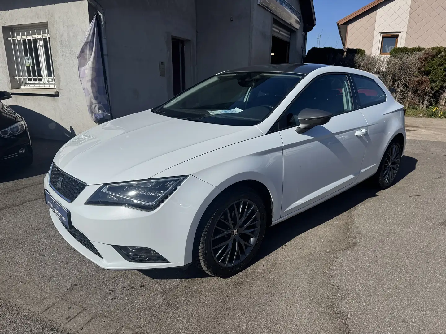 SEAT Leon 1.2 TSI 110CH STYLE START\u0026STOP Blanc - 1