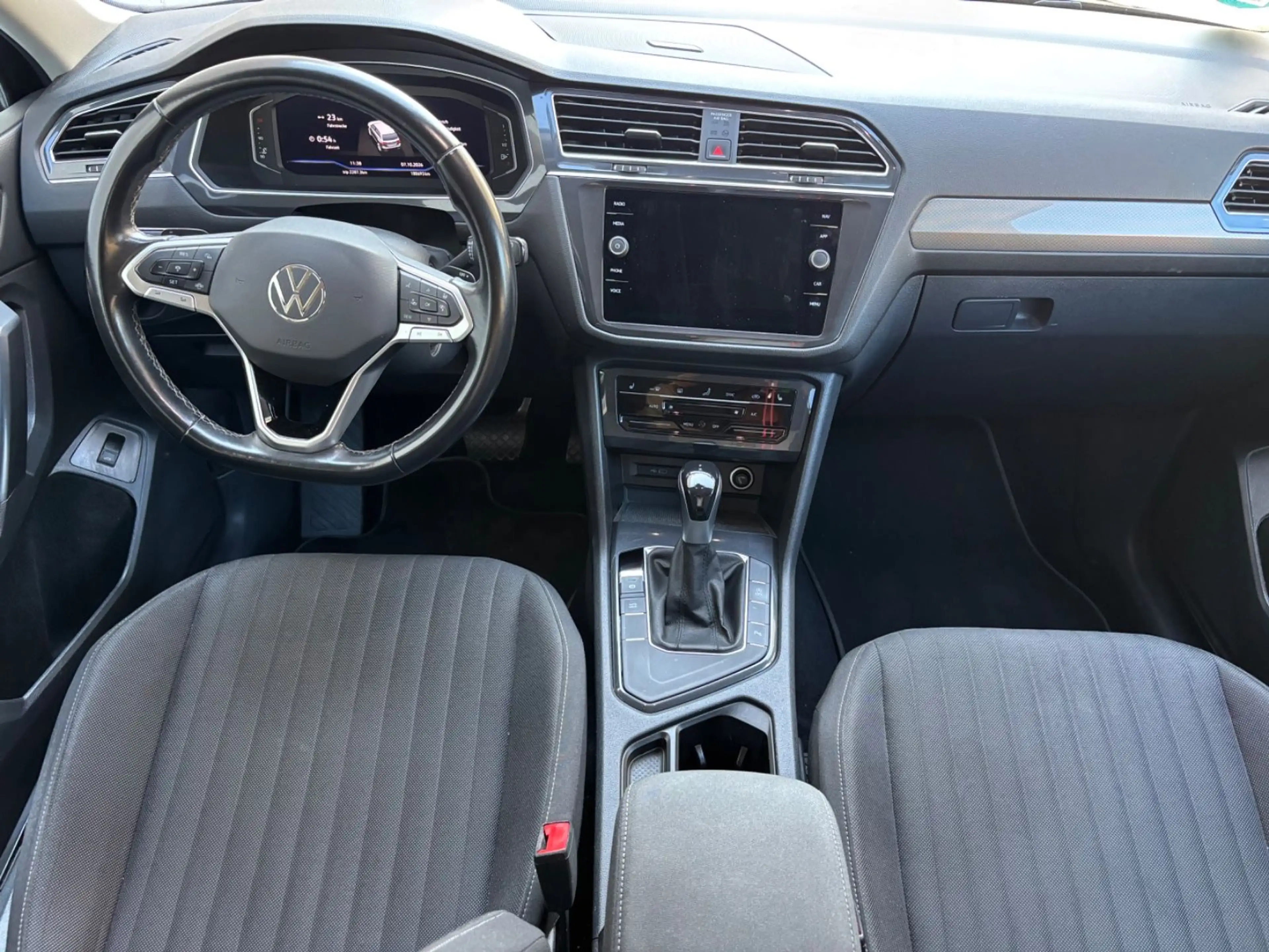 Volkswagen Tiguan Allspace *Life*Kamera*digTacho*7 Sitze/AHK — photo 9