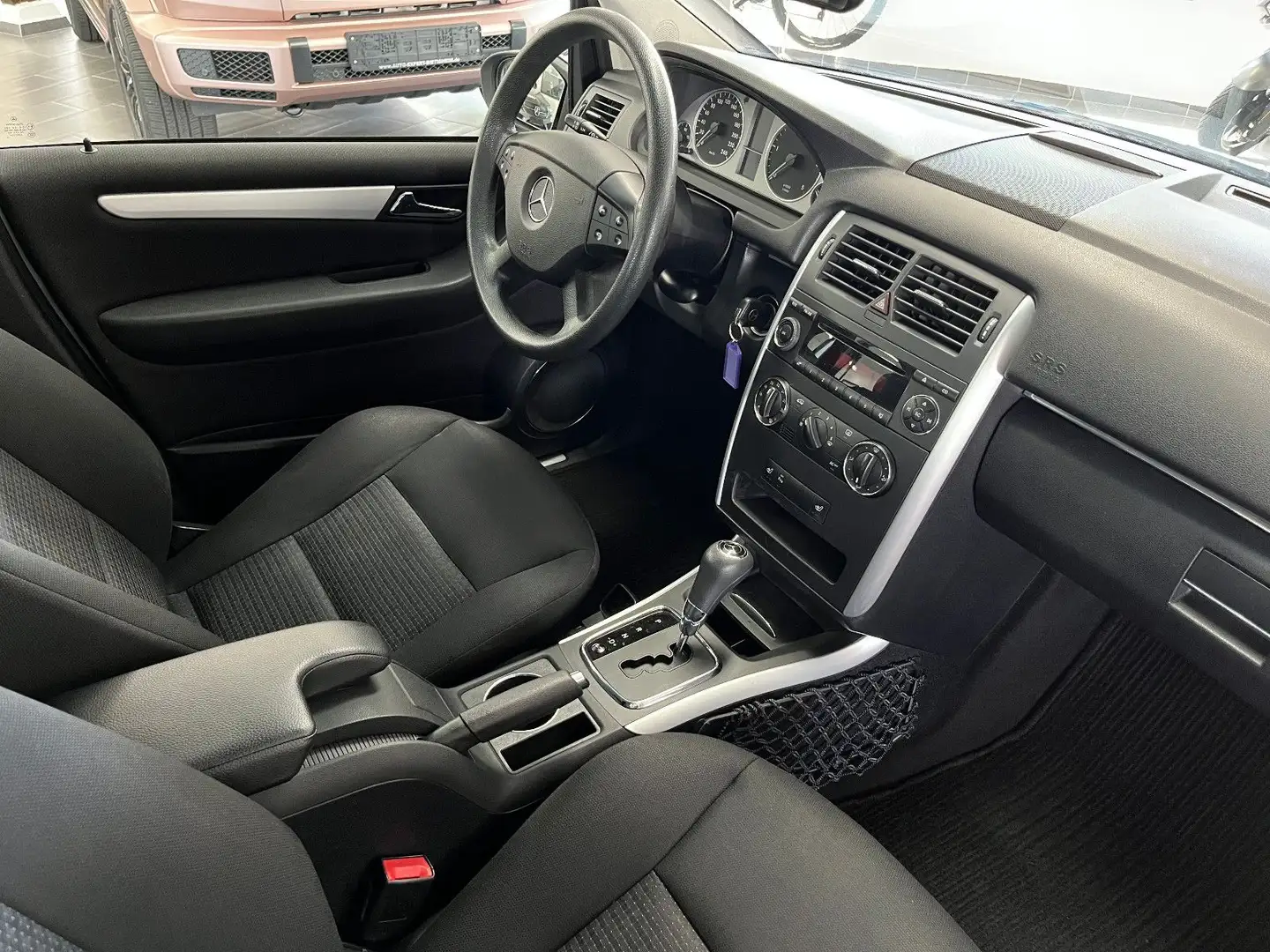 Mercedes-Benz B 180 CDI Autom. Klima/PTS/SHZ/AHK/1.Hand - 2