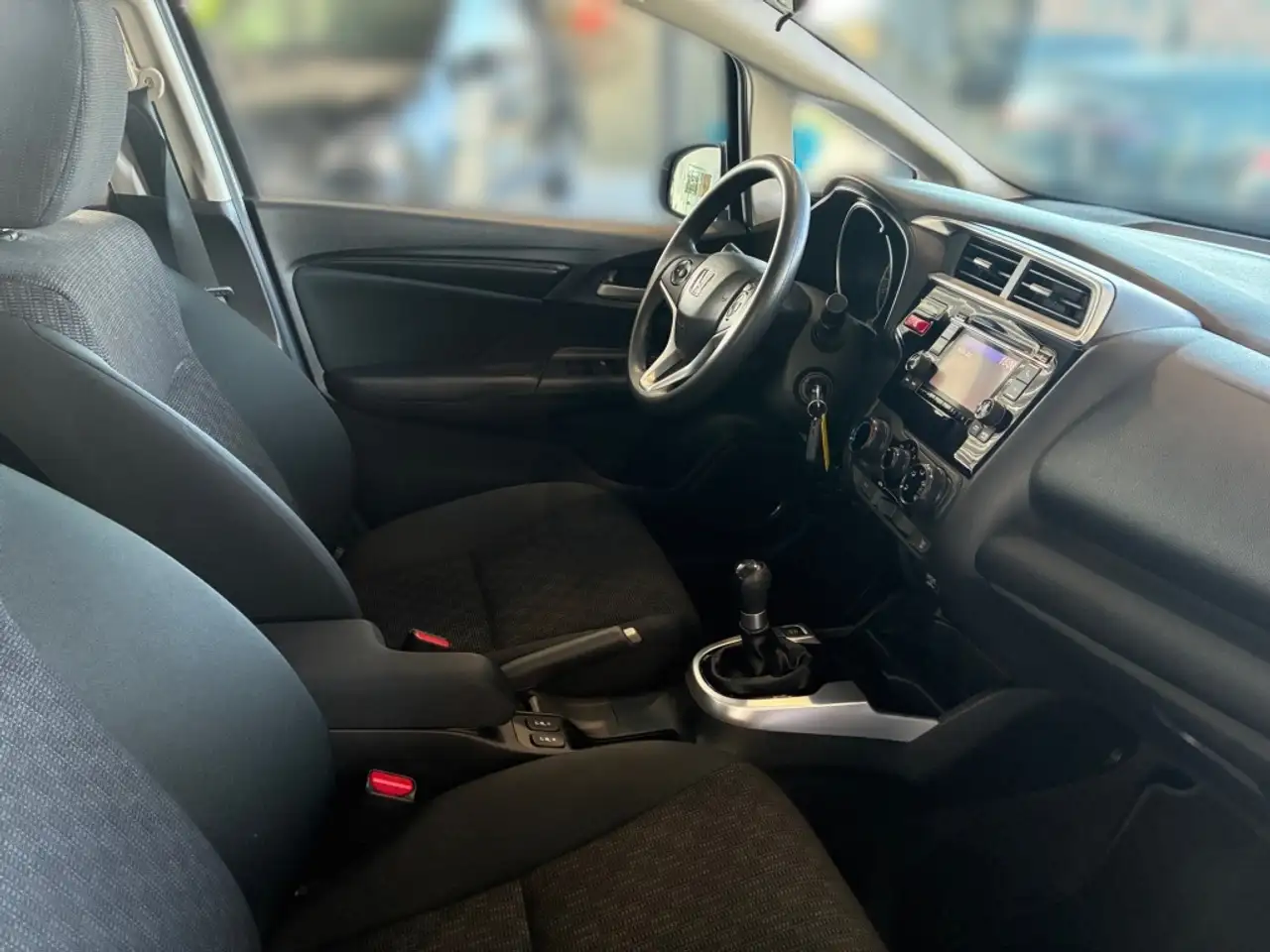 Honda Jazz 1.3 — photo 15 sur 19