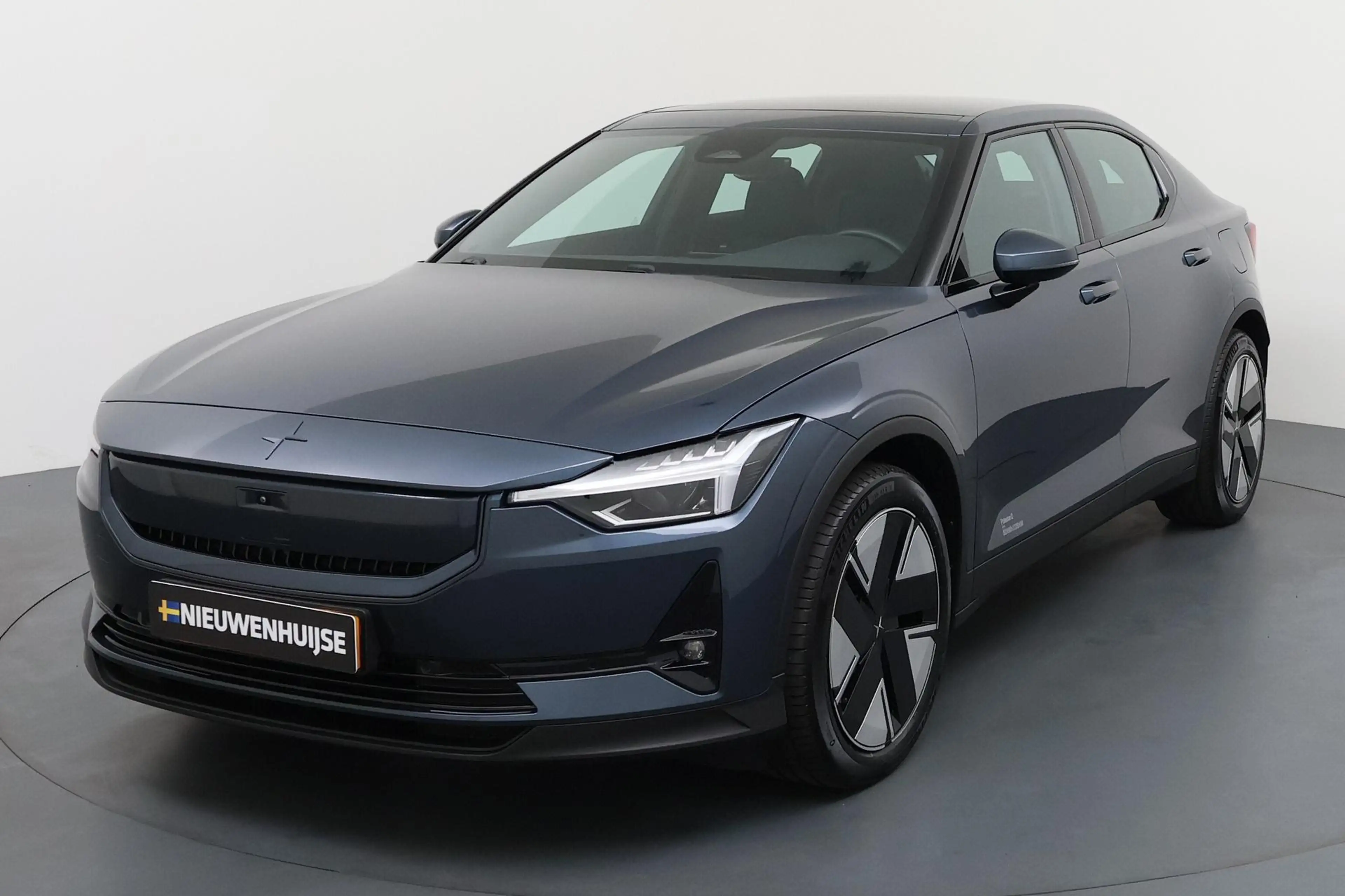 Polestar 2 Long Range Single Motor Plus 82 kWh — photo 14