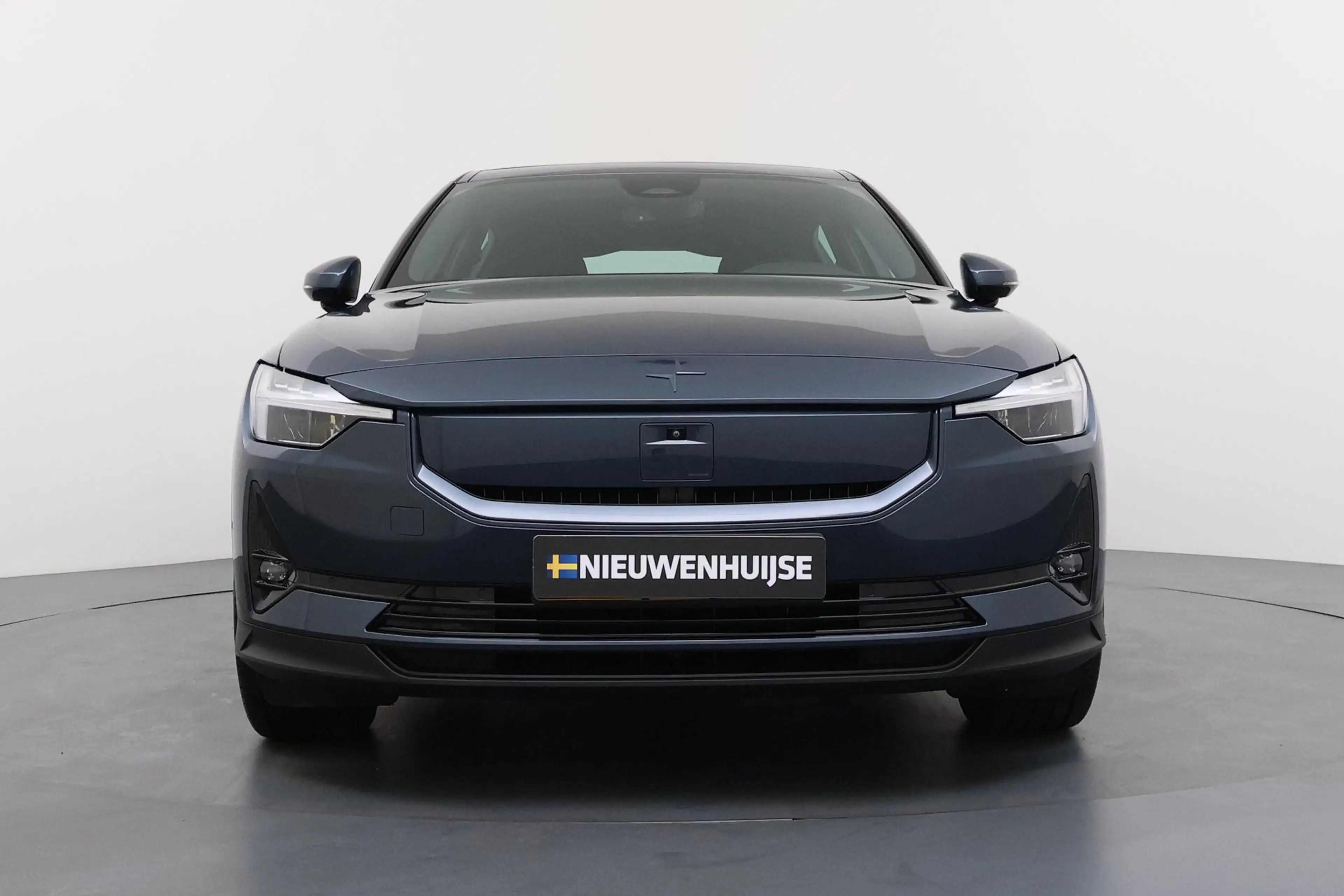 Polestar 2 Long Range Single Motor Plus 82 kWh — photo 9