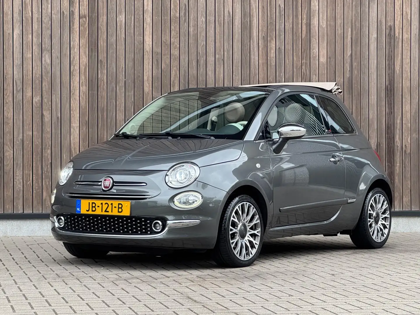 Fiat 500C 0.9 TwinAir Turbo Lounge |Leder|Xenon|Navi| Grijs - 2