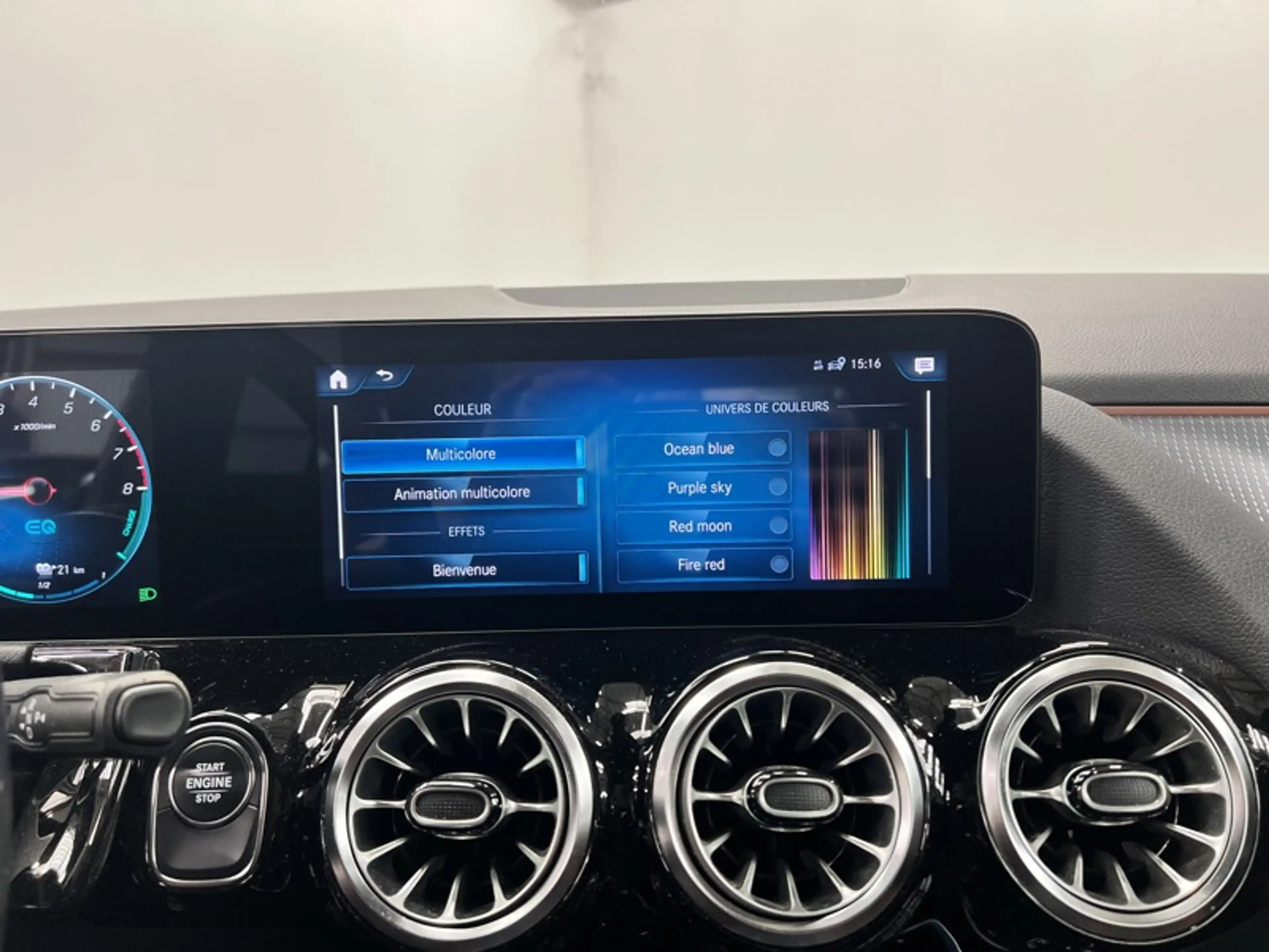 Mercedes-Benz GLA 250 e Luxury Line Toit Pano — photo 14