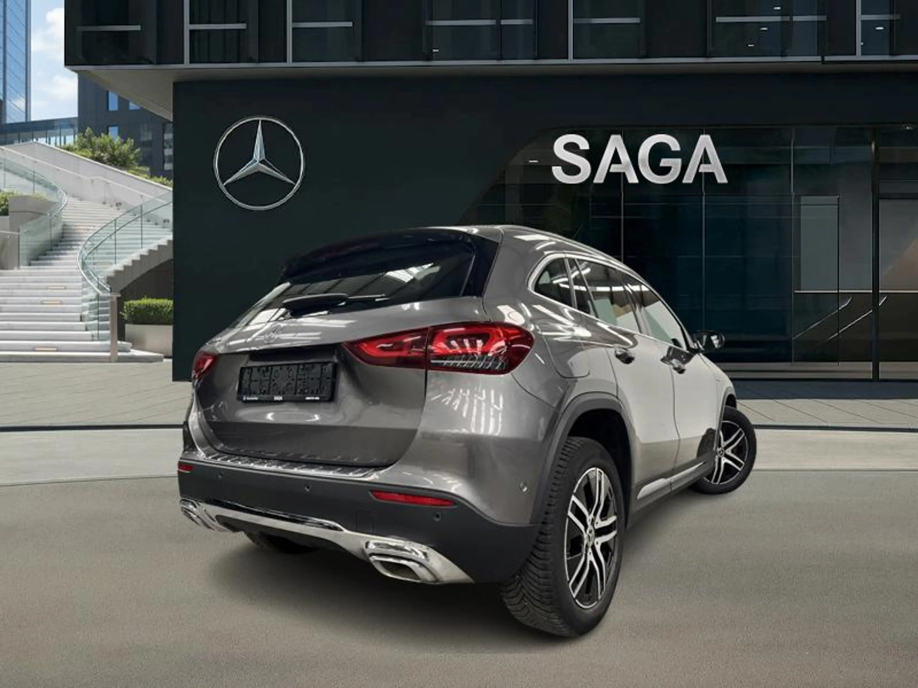 Mercedes-Benz GLA 250 e Luxury Line Toit Pano — photo 2