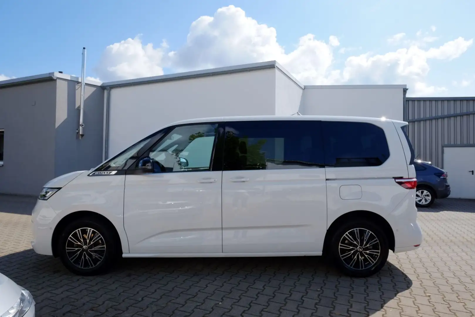 Volkswagen T7 Multivan Life 2,0TDI DSG AHK/Matrix/Kam/Elekt Weiß - 2