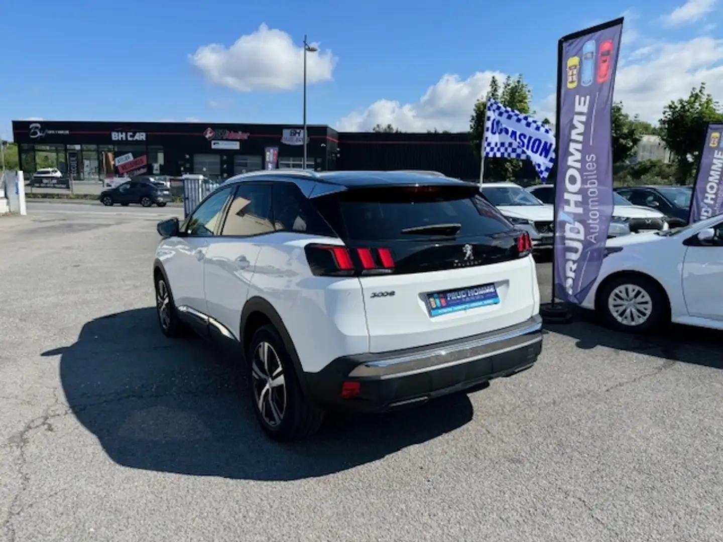 Peugeot 3008 1.2 PURETECH 130CH ALLURE BUSINESS S\u0026S EAT8   Blanc - 2