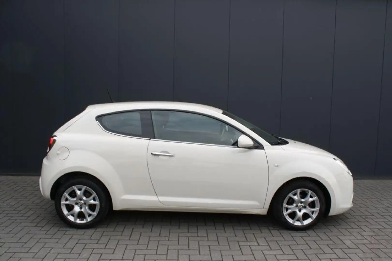 Alfa Romeo MiTo 1.4 Essential - AIRCO - PDC - LM VELGEN Blanc - 2