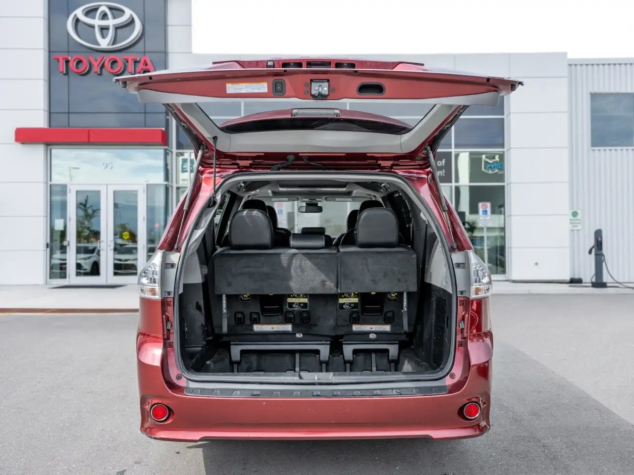 Toyota Sienna fotografie Toyota Sienna