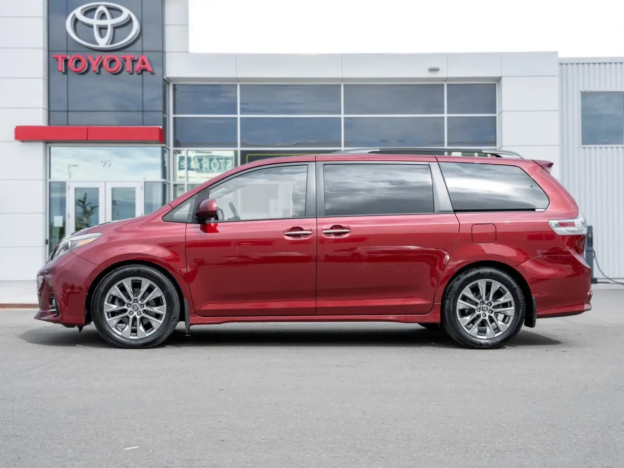 Toyota Sienna fotografie Toyota Sienna