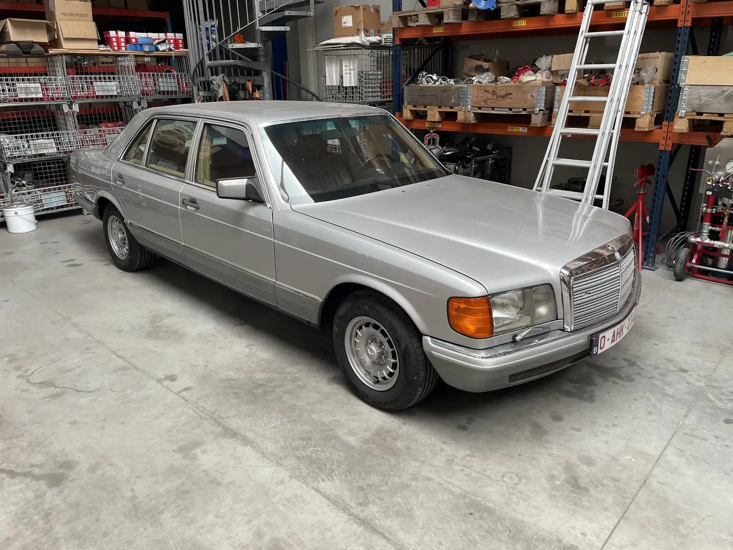 Mercedes-Benz S 380 SEL V8 - 1