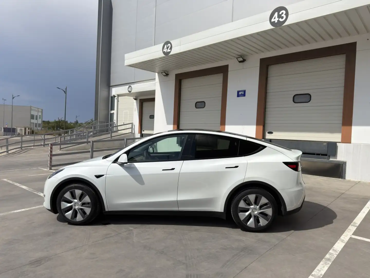 Tesla Model Y Gran Autonomia AWD Blanco - 2