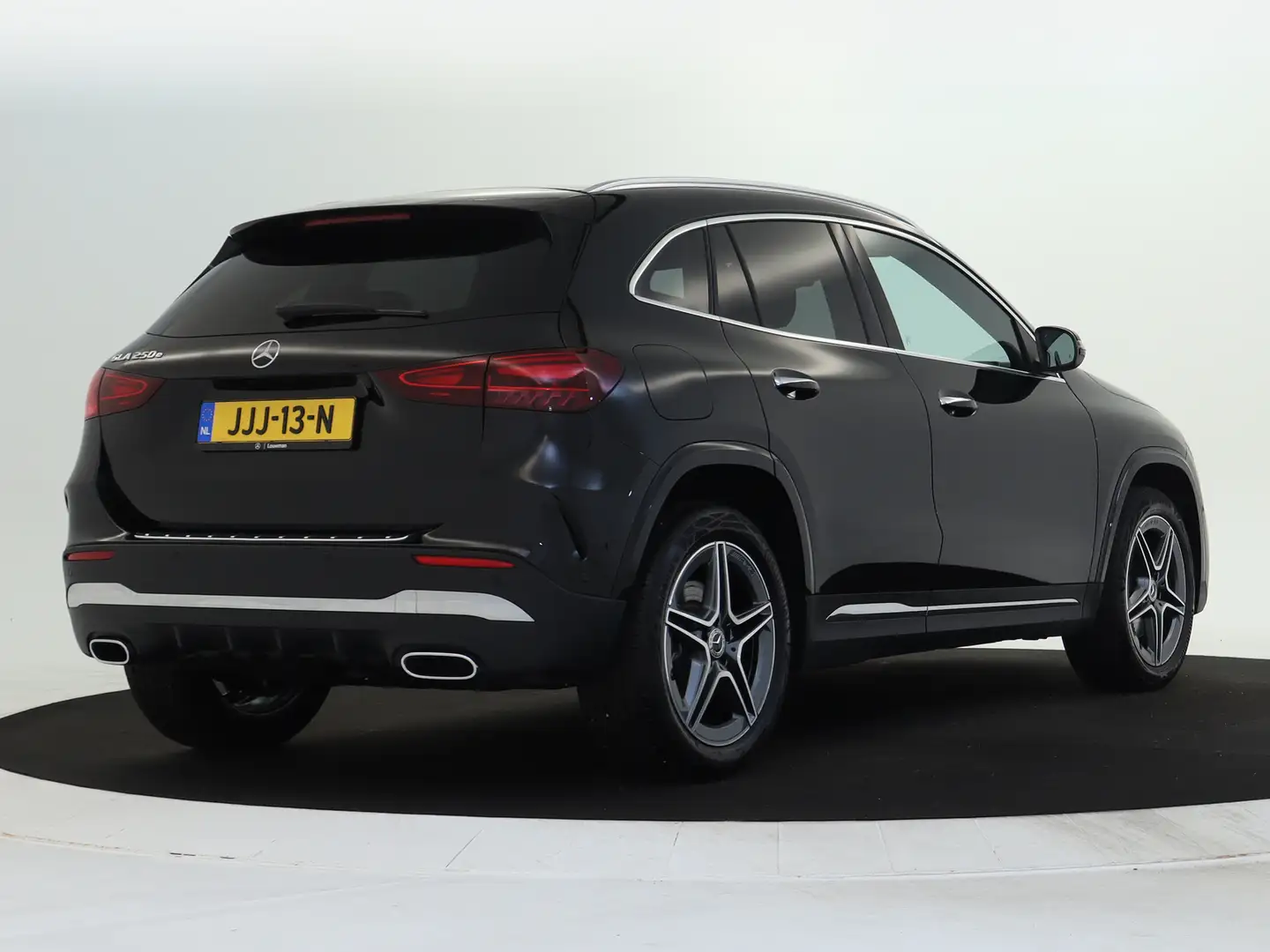 Mercedes-Benz GLA 250 e AMG Plug-In Hybride AMG Line | Dodehoek Assist | Noir - 2