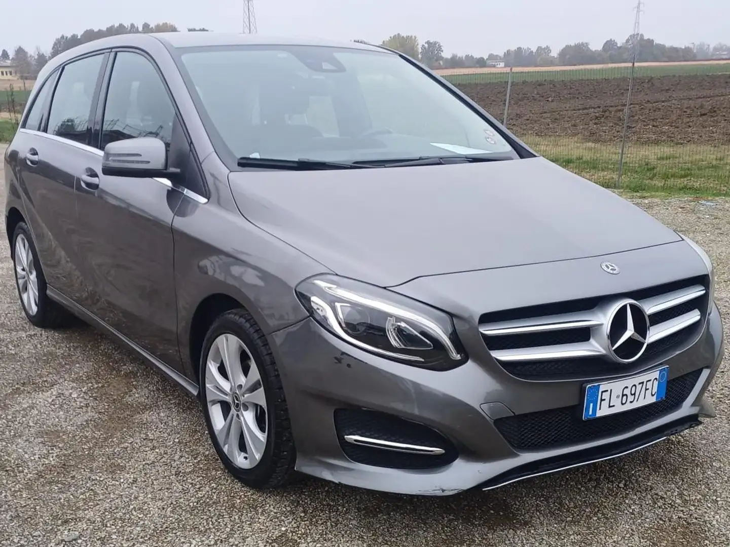 Mercedes-Benz B 180 Classe B - T246 d (cdi) Premium auto FL E6 Grau - 1