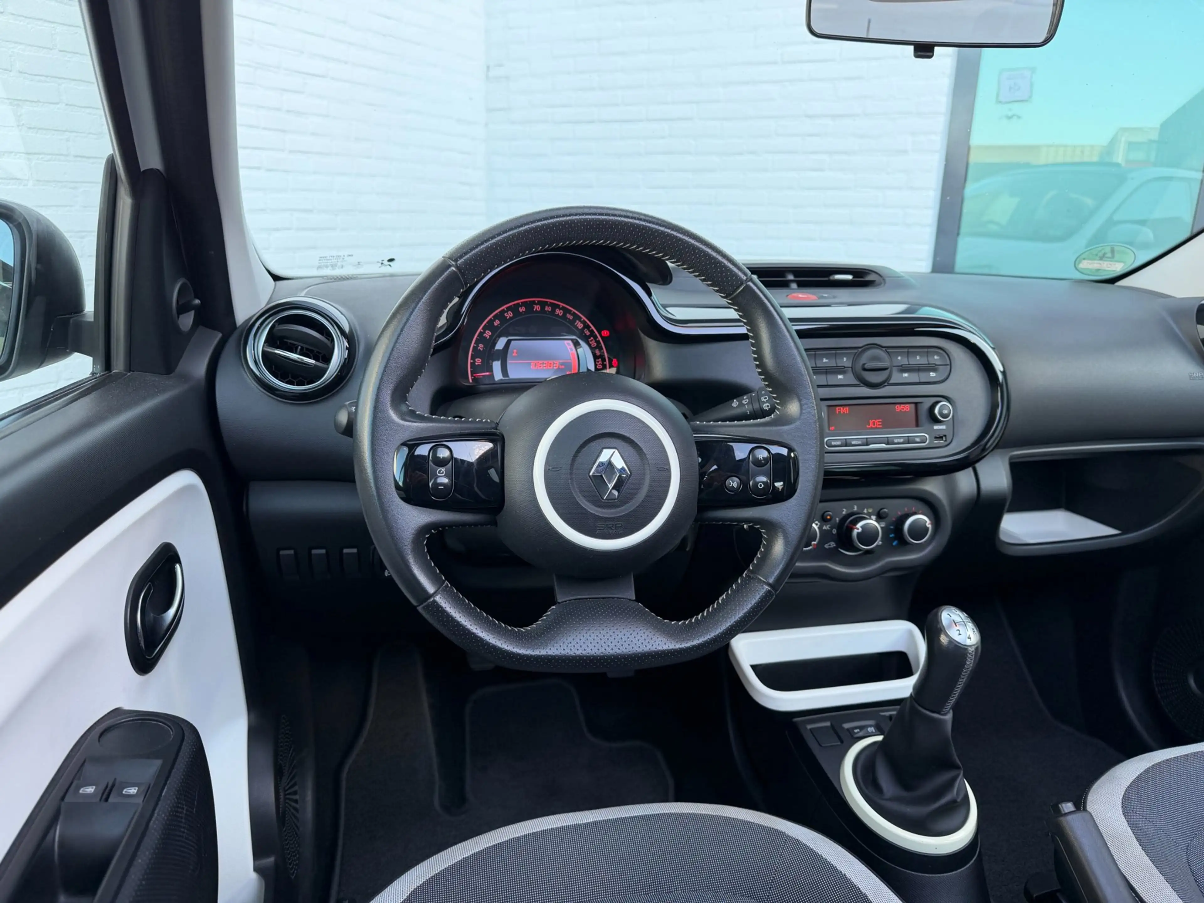 Renault Twingo 1.0SCe Serie Signature VIVA SCHUIFDAK l CRUISE — photo 15
