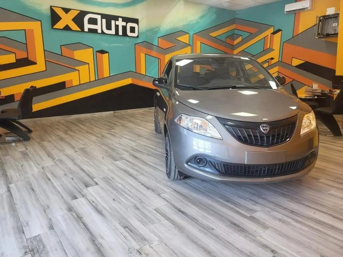 Lancia Ypsilon Ypsilon III 1.0 firefly hybrid Silver Plus Km0 Grigio - 2