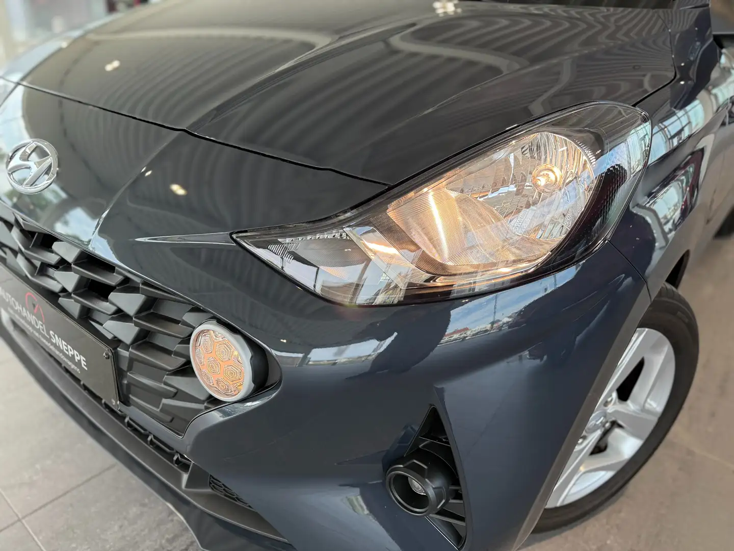 Hyundai i10 1.0 MT5 / Camera / GPS / ALS NIEUW! Gris - 2
