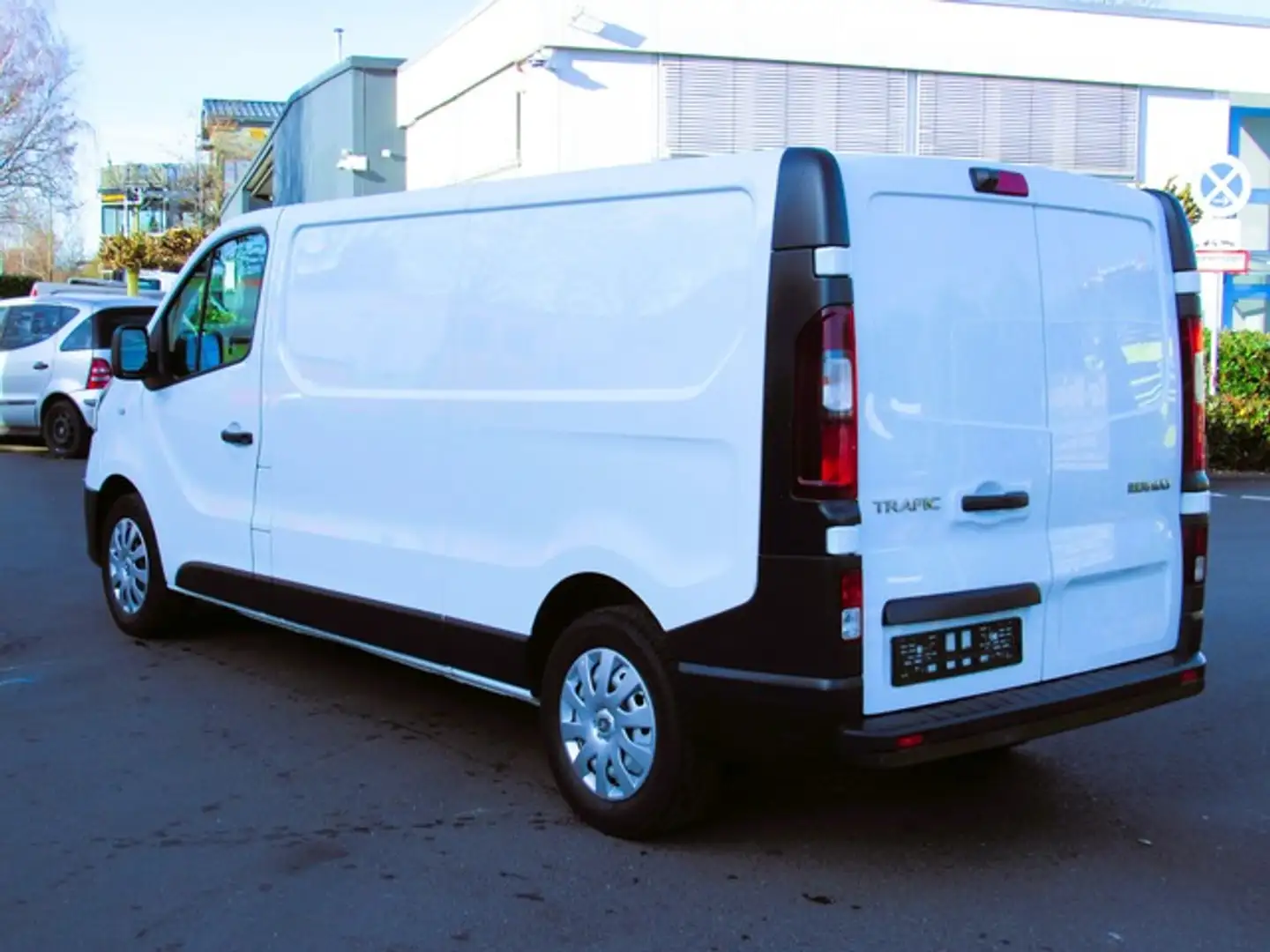 Renault Trafic 2.0 dCi L2H1 Klima Navi R-Cam Tempomat Weiß - 2