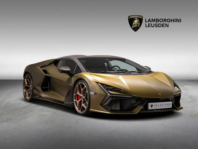 Lamborghini Revuelto Revuelto MY2025 | Extended Carbon Pack
